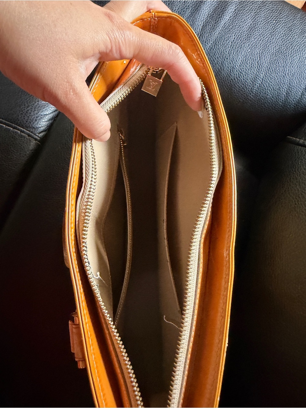 Louis Vuitton Amber Patent Monogram Tote in Honey Yellow - Picture 5 of 7